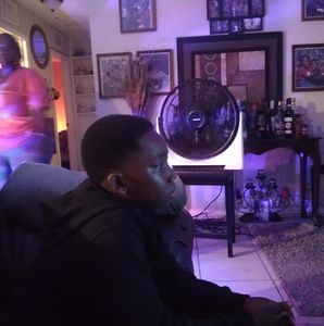 Meet your Posher, Buddy